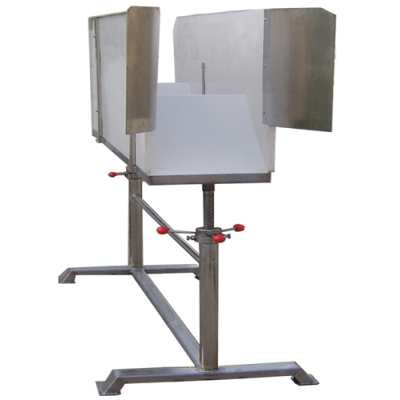 Shower type stunning device