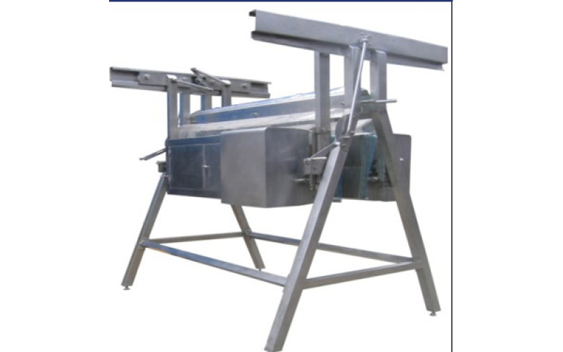 A Vertical Type Defeathering Machine